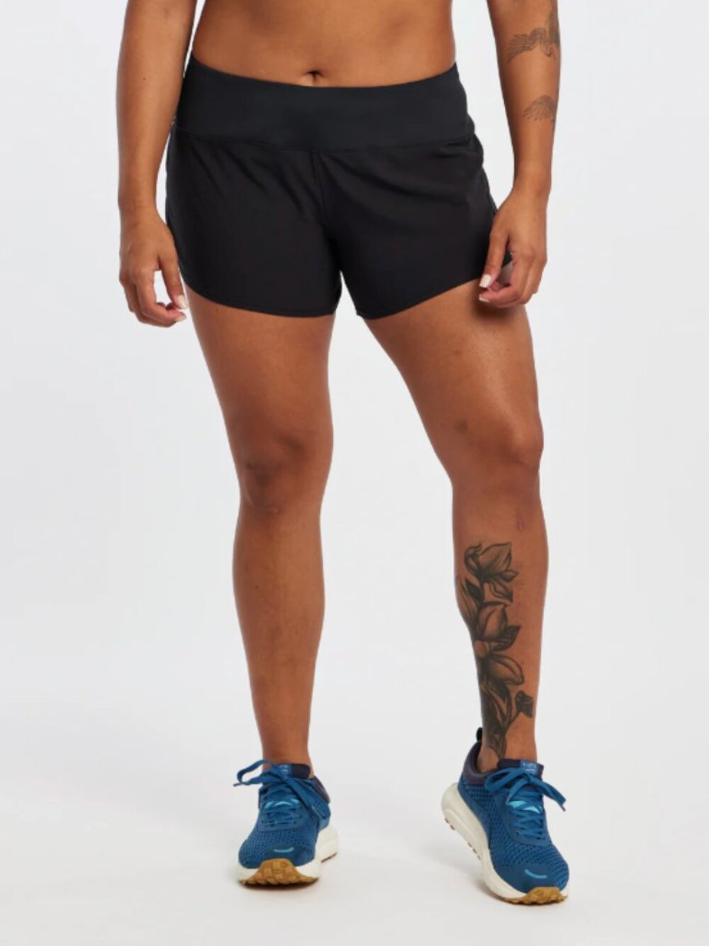 Oiselle  Roga 4" Shorts - Women's in Black Sz 8